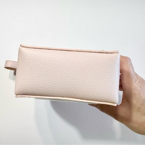 Bath & Body Works Snow Globe Mouse Crossbody Purse Cosmetic Bag Pink - Picture 4 of 16